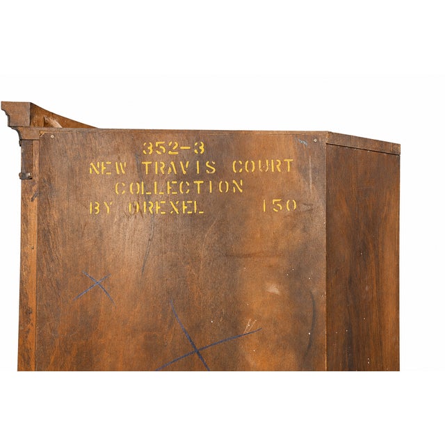 1950s Vintage Drexel New Travis Court Bow-Front Corner China Cabinet For Sale - Image 12 of 13