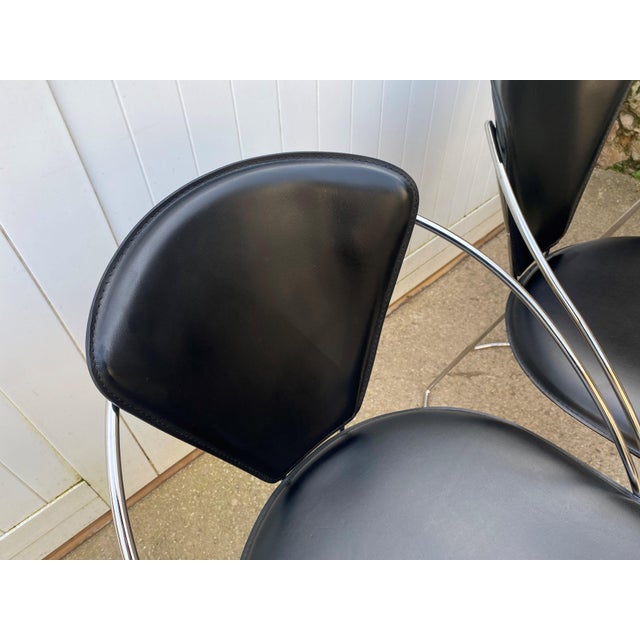 Vintage Linda Armchairs in Black Leather and Chromed Steel Frame by Arrben, 1980s, Set of 4 For Sale - Image 15 of 18