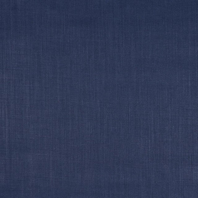 Notable for its subtle strié effect and delicate sheen, Leo Glazed Linen gives upholstered pieces a crisp, polished look....