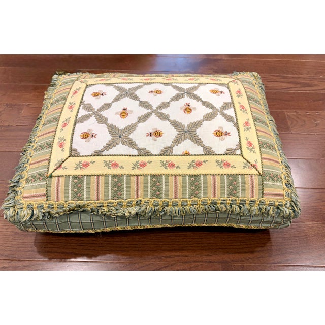 Add a touch of Parisian elegance to your home with this beautiful French Country / Aubusson style woven tapestry...
