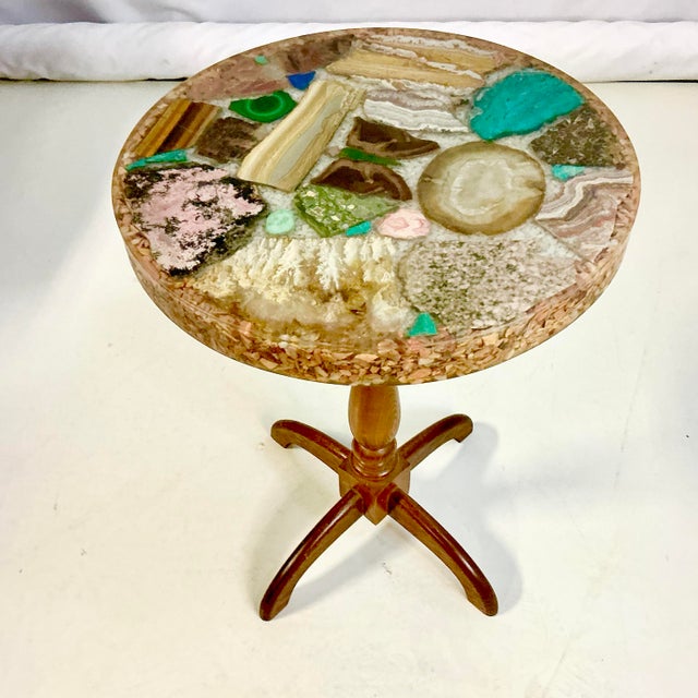 Turquoise 1950s Vintage Folk Art Boho Chic Lucite Encased Semi-Precious Stones Drinks Table With Butterfly Design For Sale - Image 8 of 17