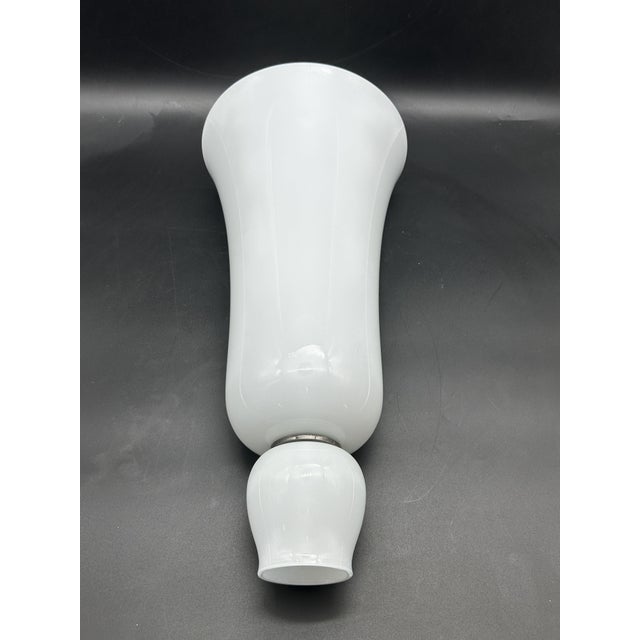 Wall Lamp in White Murano Glass by Venini, 1980s, in Flawless conditions. Designed 1980 to 1989 This piece has an...