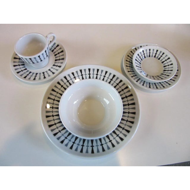 Paul McCobb Mid Century China 36 Pc. / Six Place Settings by Jackson Co. For Sale - Image 9 of 11