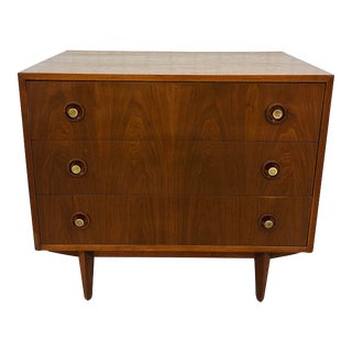Mid-Century Modern American of Martinsville Walnut Bachelor Chest For Sale