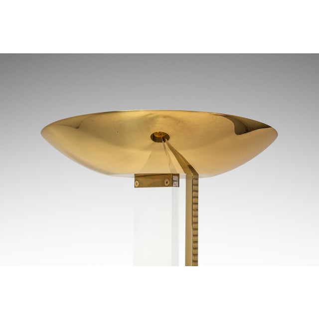 Mid-Century Modern Hollywood Regency "Uplighter" Freestanding Floor Lamp in Brass & Lucite by Fredrick Ramond, Usa, C. 1986 For Sale In Orlando - Image 6 of 12
