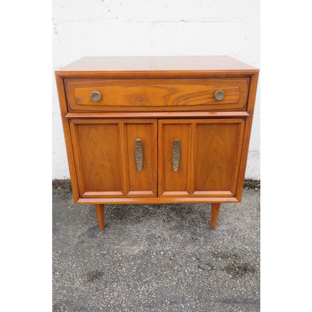 This beautiful Nightstand is made out of wood, solid wood, veneer, and metal. The Nightstand was made by Drexel Heritage,...