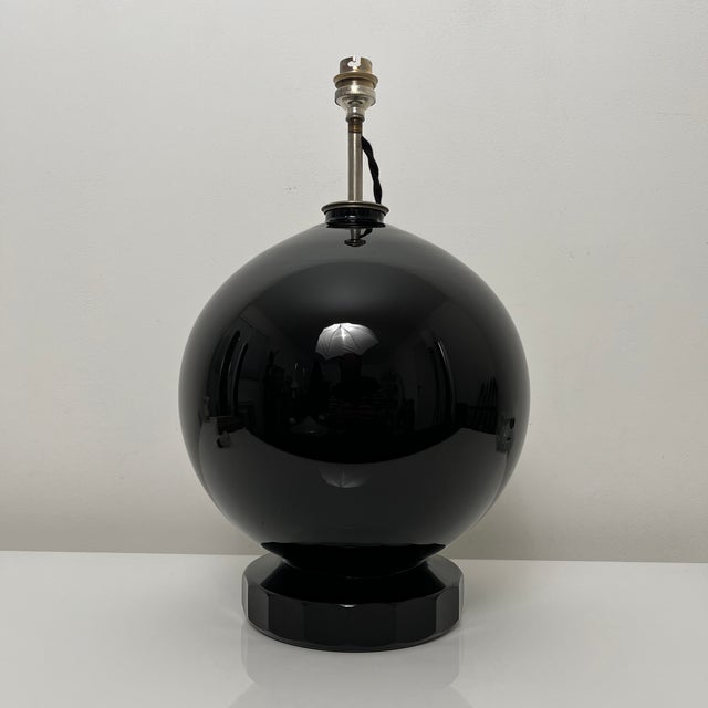 Spherical Desk Lamp in Black Opaline Glass in the style of Jacques Adnet, France, 1930s For Sale - Image 12 of 18