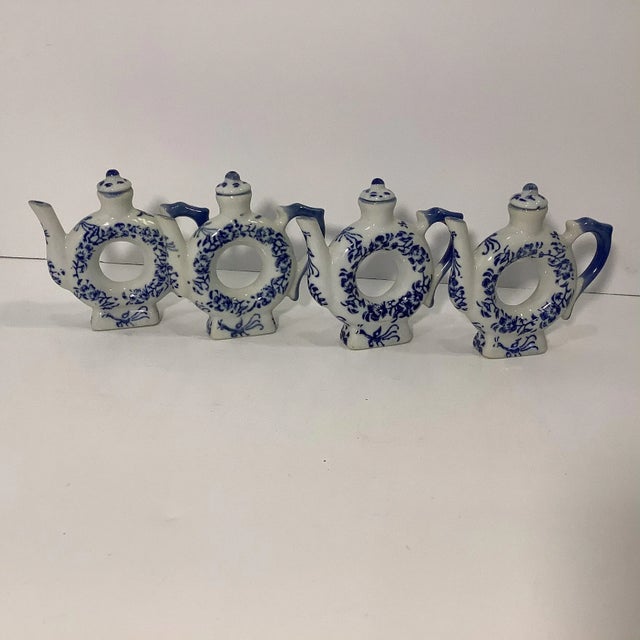 1950s Chinoiserie Blue & White Ceramic Tea Pot a Napkin Rings - Set of 4. For Sale - Image 4 of 8