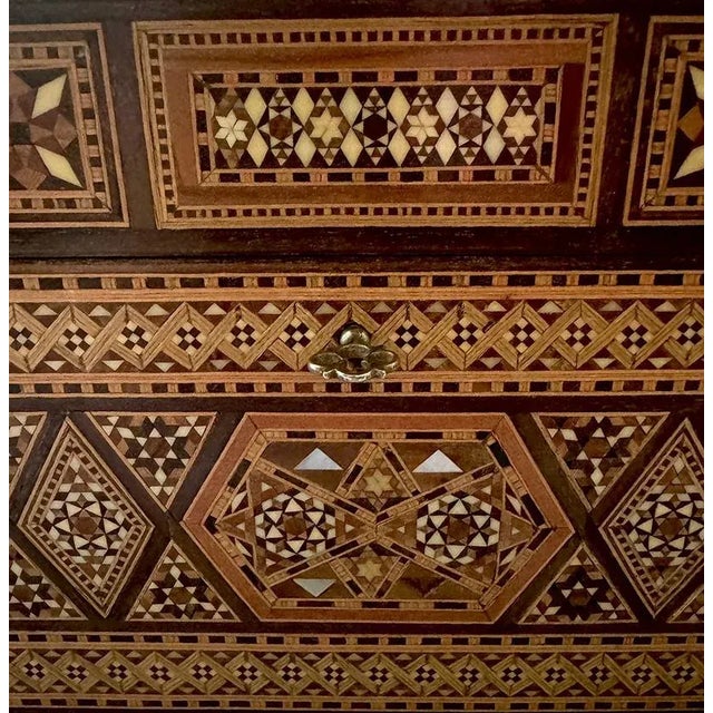 Early 20th Century Rare Antique Middle Eastern Moorish Mother of Pearl Inlaid Marquetry Keyed Box With Matching Table Lighter For Sale - Image 4 of 12