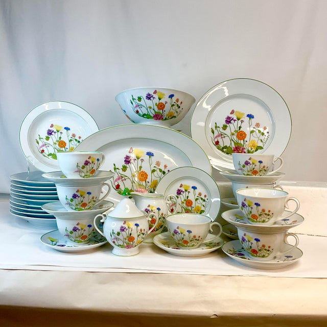 We have here a set of porcelain china dinnerware from Portugal. It’s a gorgeous pattern from Denby featuring Cerise,...