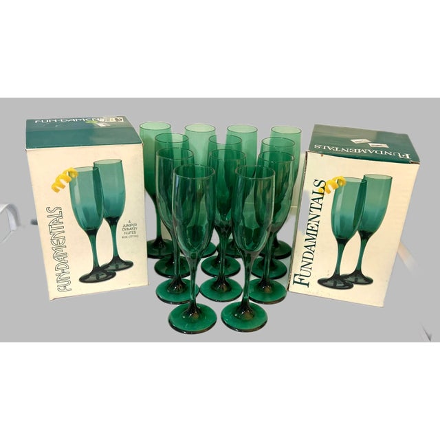 Dark Green Libbey Juniper Champagne Flutes - New in Box, S/12 For Sale - Image 8 of 11
