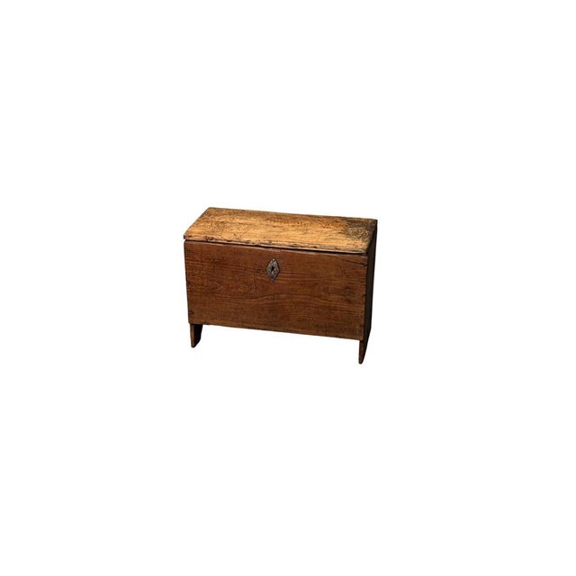 Small 19th Century Chest in Fir and Chestnut For Sale - Image 4 of 4