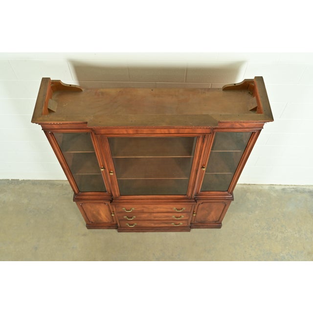 White Furniture Georgian Flame Mahogany Breakfront Bookcase Cabinet, Circa 1960s For Sale - Image 12 of 16