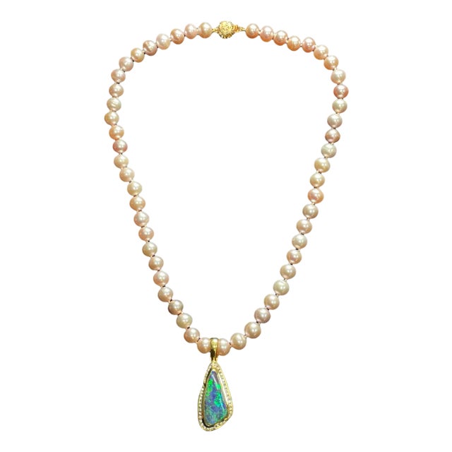 18k Yellow Gold Opal, Diamond Pearl Necklace 9.60 Carat Opal For Sale