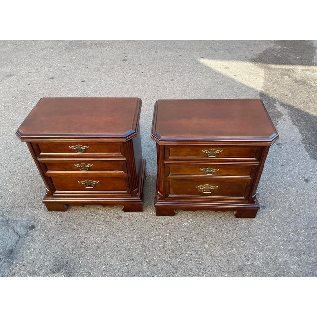 Chippendale 1980s Pair of Basset Mahogany Nightstands For Sale - Image 3 of 13