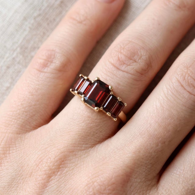 Garnet Emerald Cut Five Stone Ring | Wedding Engagement Ring | January Birthstone Ring Us 7 For Sale - Image 4 of 4