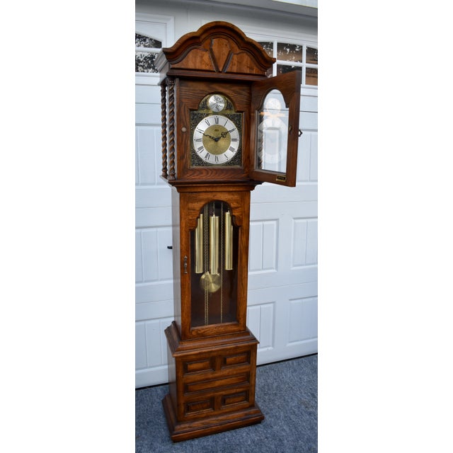 Ridgeway Oak Grandfather Clock Jacobean Style Barley Twist Tempus Fugit For Sale - Image 17 of 18