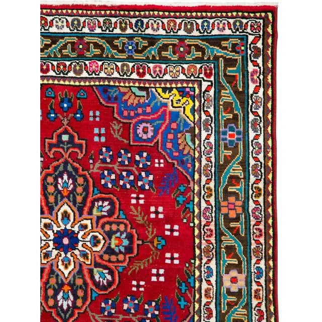 Rustic Vintage Persian Mahal Rug – Size: 3' 10" X 5'5" For Sale - Image 3 of 10