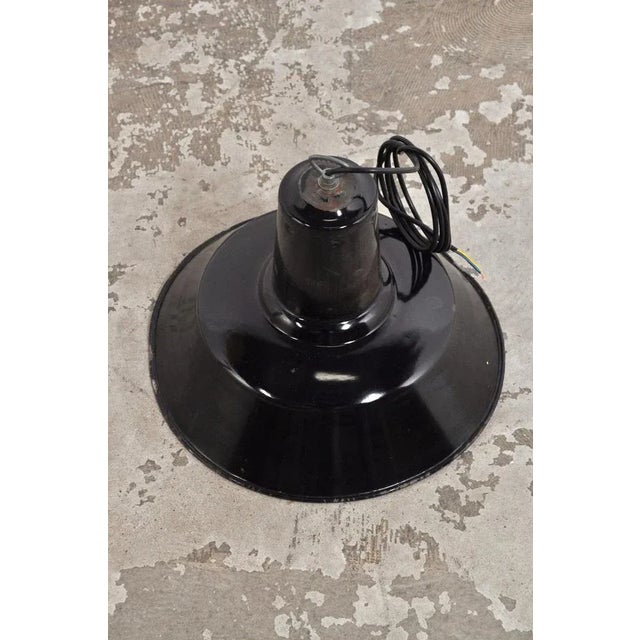 Beautiful enamel factory lamp Dimensions: diameter 40 cm / H32 cm The lamp has been cleaned and fitted with a new...