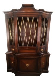 Example of Grosfeld House China and Display Cabinets