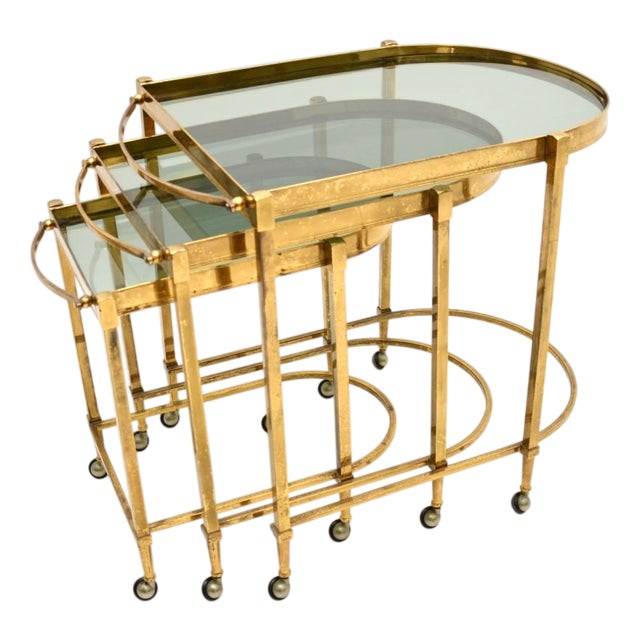 Vintage Italian Nesting Tables in Brass, 1970s, Set of 3 For Sale