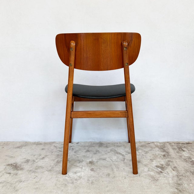 Black Teak Veneered Dining Chairs with Black Upholstered Seats, 1960s, Set of 4 For Sale - Image 8 of 14