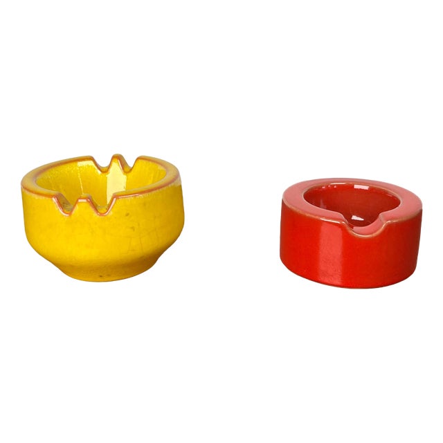 Mid-Century Modern German Space Age Red and Yellow Ceramic Ashtrays, 1960s, Set of 2 For Sale
