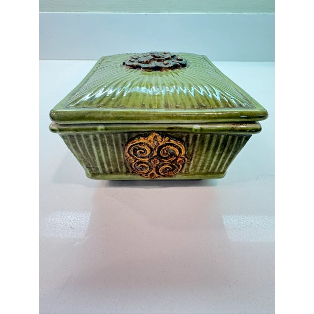 Vintage Italian Green Glazed Ceramic Trinket Box With Gold Filigree Medallions For Sale In Miami - Image 6 of 7