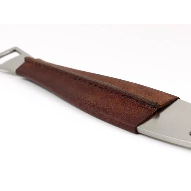 Carl Auböck Mid-Century Leather Fish Bottle Opener attributed to Carl Auböck for Amboss, Austria, 1960s For Sale - Image 4 of 10