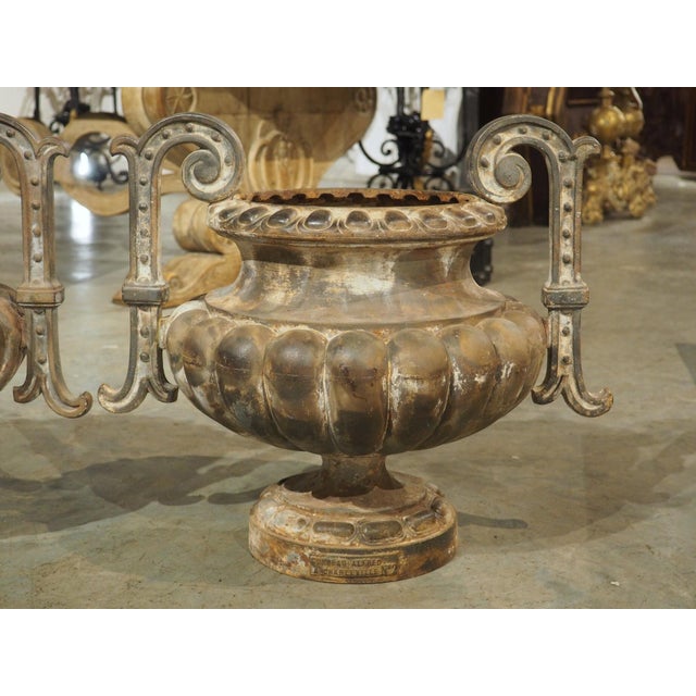 Pair of 19th Century Alfred Corneau Stamped Cast Iron Pots From France, “No. 2” For Sale - Image 4 of 18