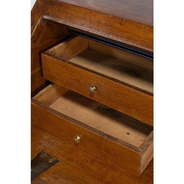 Italian 18th Century Walnut Slant-Front Secretaire with Ash Inlay and Marquetry For Sale - Image 12 of 12