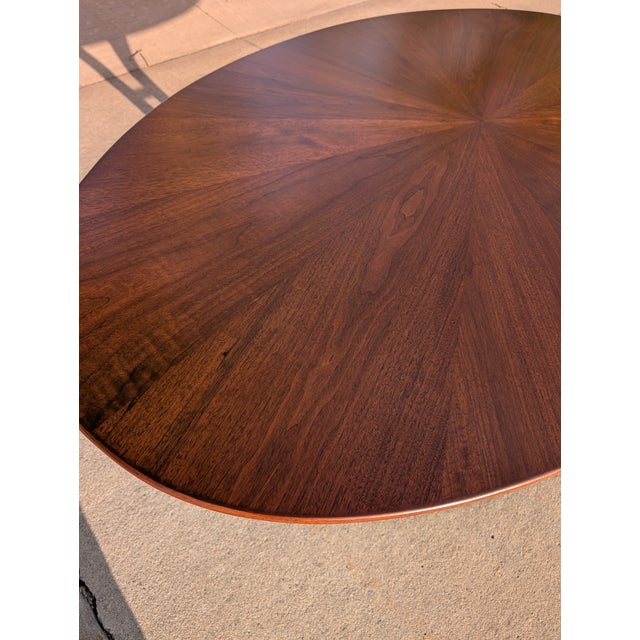 1970s Walnut Starburst Oval Dining Table by Osvaldo Borsani for Stow Davis For Sale - Image 10 of 18