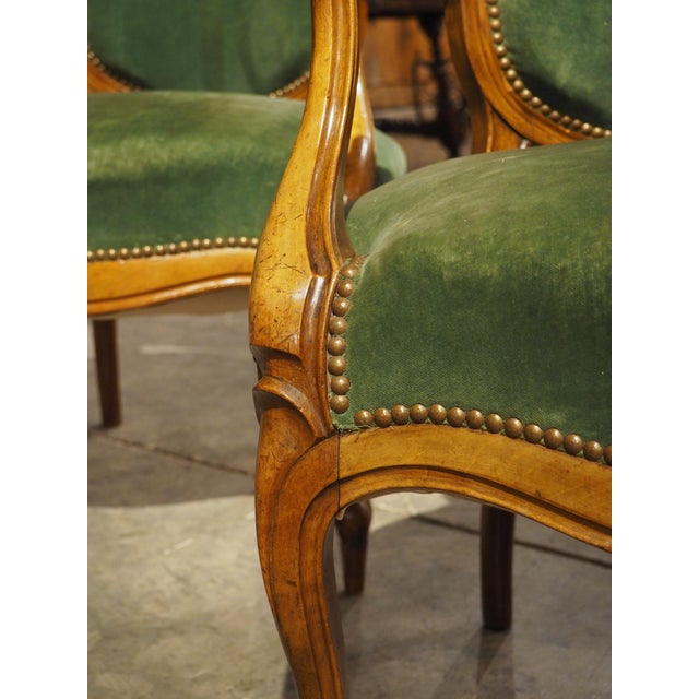 French Pair of Antique French Walnut Violin Back Fauteuils, Circa 1885 For Sale - Image 3 of 18