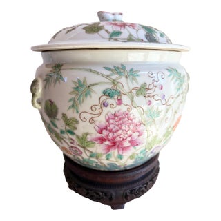 Antique Chinese Famille Rose Daoguang Qing Style Lidded Porcelain Jar 1920-30 For Sale