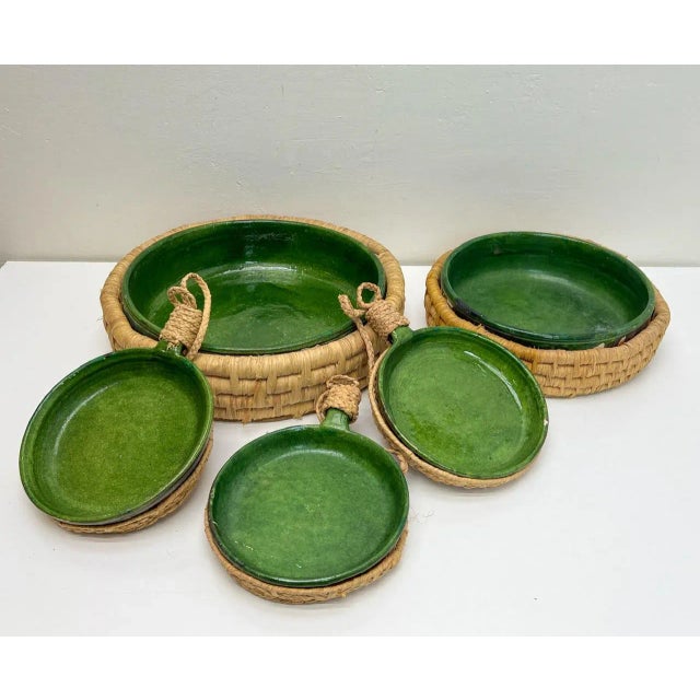 Vintage French Green Ceramic Glazed Bowls with Straw Base, 1970s, Set of 5 For Sale - Image 3 of 12
