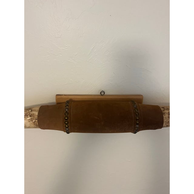 Cabin Large Late 20th Century Bull Horn Steer Longhorn Leather Wrapped and Mounted For Sale - Image 3 of 10