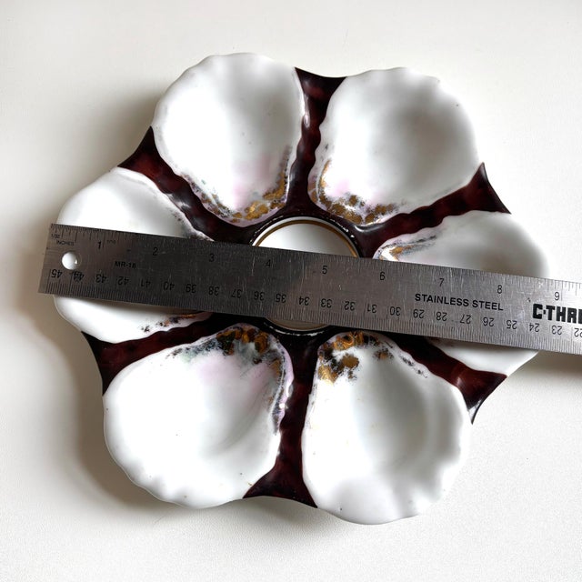 Antique Oyster Plate – Burgundy & Gold Highlights, Scalloped Six-Well Design, C. 1880–1910 For Sale - Image 4 of 4