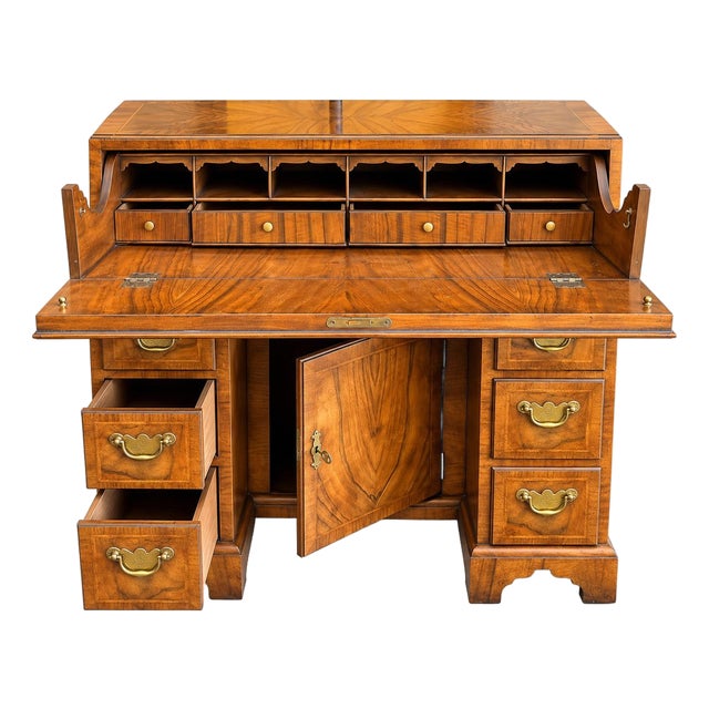 Mid 20th Century Queen Anne -Style Walnut Kneehole Desk For Sale