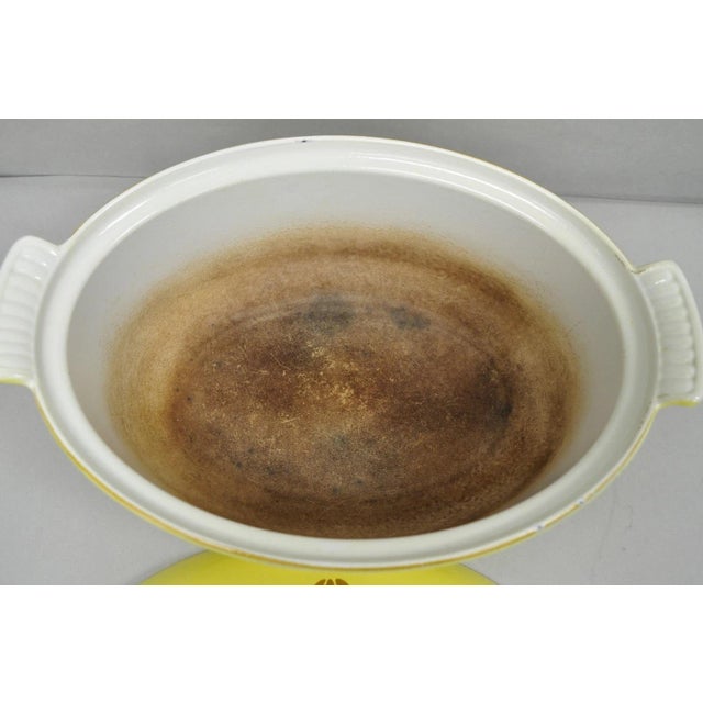 Vintage Dru Holland Yellow Tulip Enameled Cast Iron Dutch Oven Oval Pot For Sale - Image 10 of 12