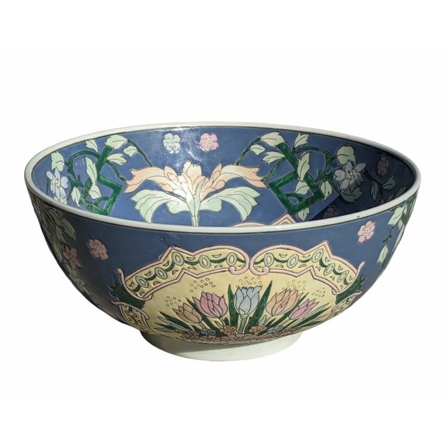 Mid 20th Century Vintage Chinoiserie Porcelain Large Decorative Bowl For Sale - Image 5 of 11