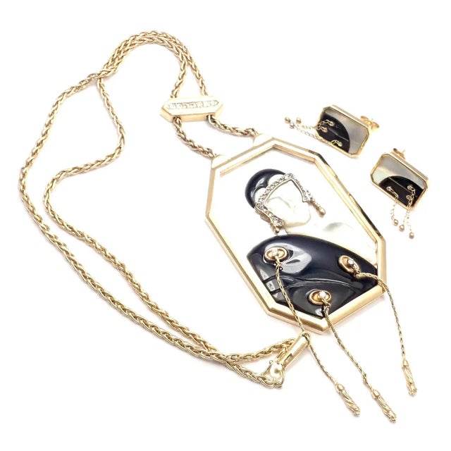 Metal 1970s Erté Folies Diamond Onyx Mother of Pearl Yellow Gold Necklace and Earrings Set, 3 Pieces For Sale - Image 7 of 10