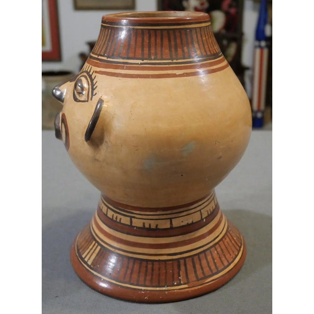 Mid 20th Century Vintage Mid 20th Century Costa Rican Pre-Columbian Style Nicoya Pottery Pataky Polychrome Anthropomorphic Head Footed Effigy Vessel For Sale - Image 5 of 6