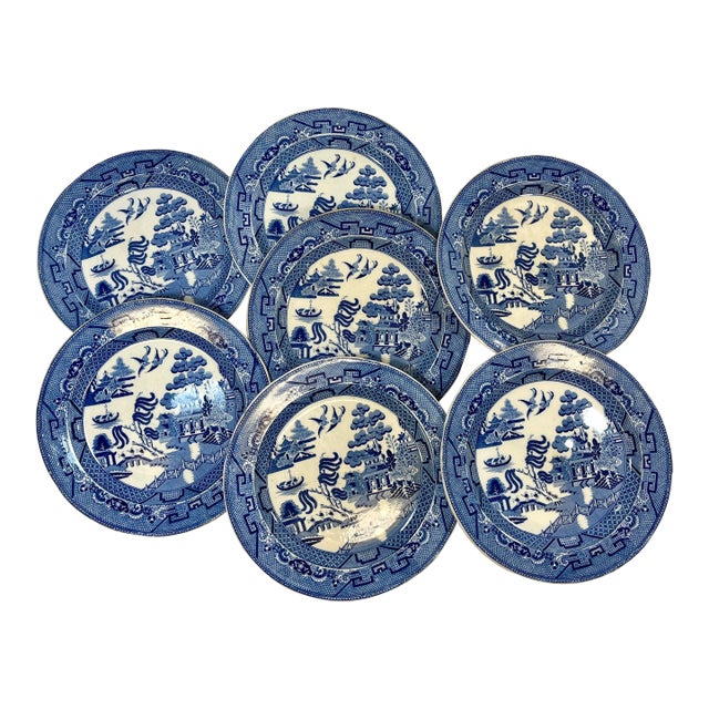 Antique Set of 7 Blue Willow Luncheon Plates Made in England - Circa 1900 For Sale