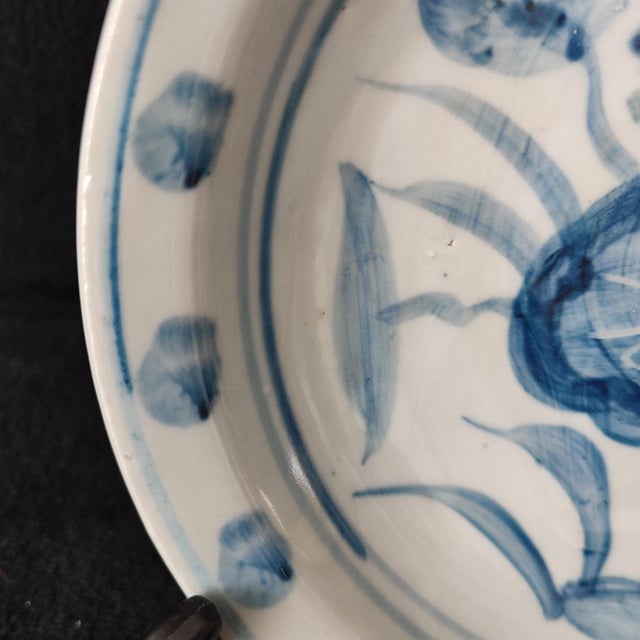 White Chinese Ceramic Plate,Blue and White Porcelain Plate Hand Painted Lotus Flowers Pattern For Sale - Image 8 of 11