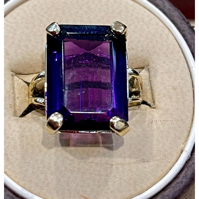 13 Carat Emerald Cut Amethyst Cocktail Ring in 14 Karat Yellow Gold For Sale - Image 12 of 18