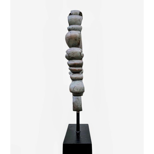 Vintage Hand-Carved Acanthus Leaf Architectural Remnant on Stand For Sale - Image 4 of 9