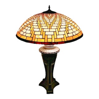 Large Vintage Arts & Crafts Inspired Basket Weave Stained Glass Bronzed Metal Table Lamp For Sale