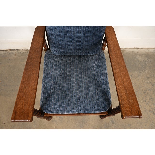 Brown Stickley Brothers Antique Arts & Crafts Carved Oak Barley Twist Lounge Chair With Ottoman, Circa 1920s For Sale - Image 8 of 17