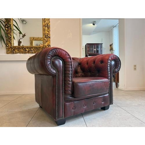 Chesterfield Club Armchair in Leather For Sale - Image 3 of 18