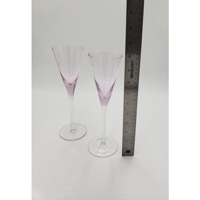 Pair of 1970s Hand-Blown Luminarc Circleware French Flutes/Cocktail Glasses With Pink Stems For Sale - Image 6 of 9